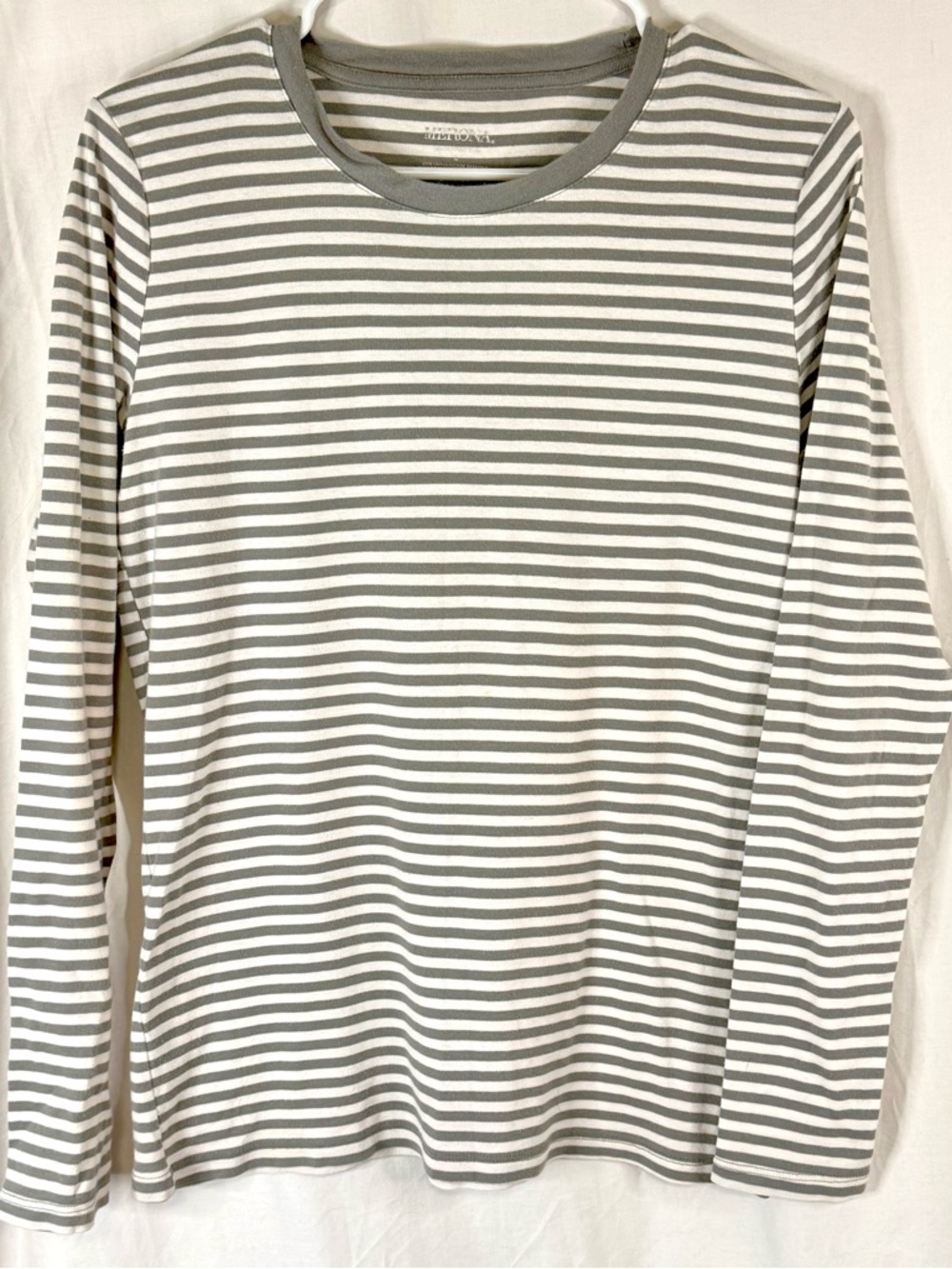 Merona Woman’s White And Grey Colored Striped Long-Sleeve — Size Large
